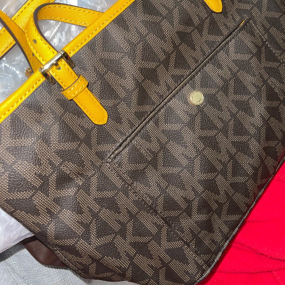 Michael kors purse